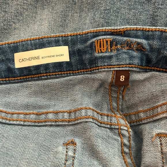 Kut from the Kloth Catherine Boyfriend shorts - Picture 7 of 8